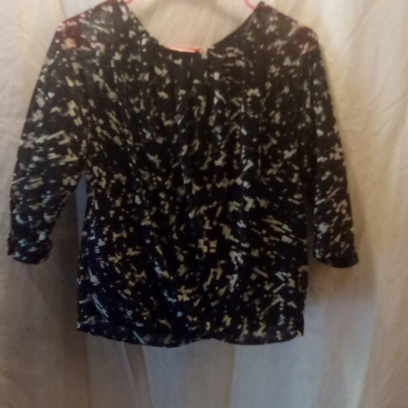 Shirt - Picture 2 of 2